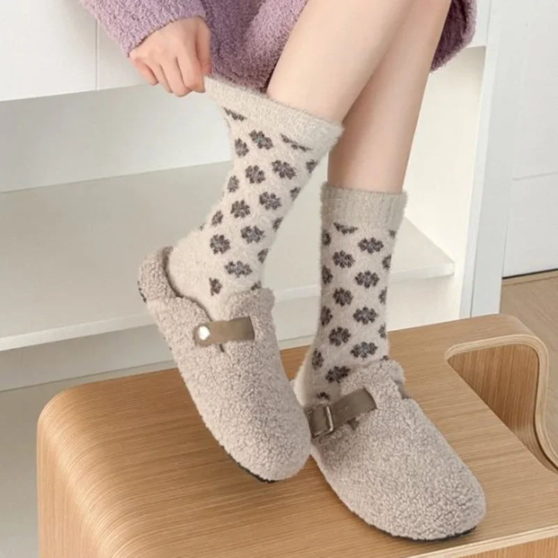 1 Pair Lot Thick Warm Women Wool Socks Set Cute Printting Casual Floor-Length Snow Boots Fashion Winter Long Woolen Woman Socks