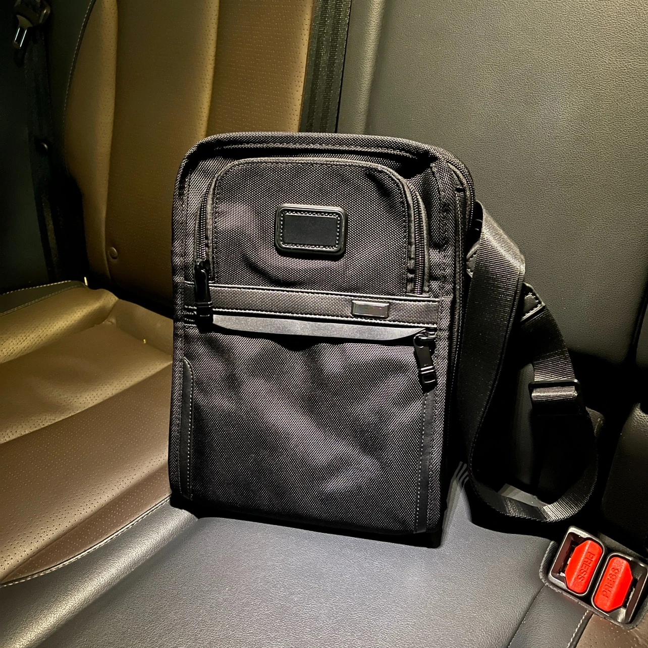 

have logo high quality 2203110 Ballistic nylon multifunctional bag portable one shoulder crossbody bag