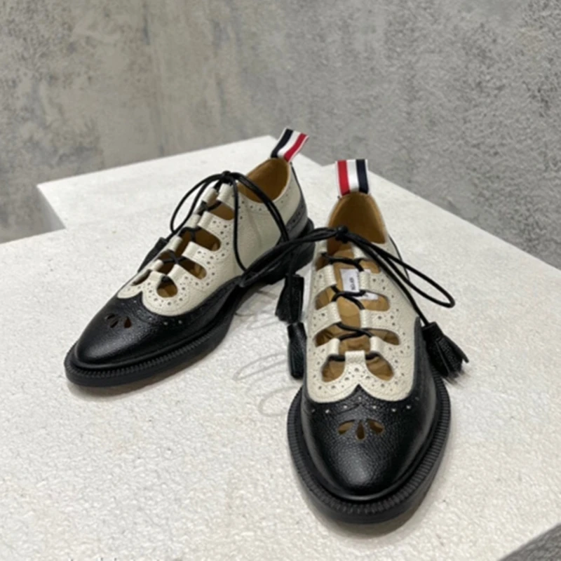 

Autumn and Winter New British Hollow Round Head Genuine Leather Flat Bottom Lace up Single Shoes