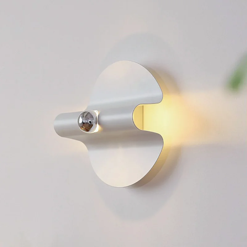 Space era wall lamp Bauhaus wall light for bedrooms hotels restaurant living room background walls retro Designer wall lamp 2
