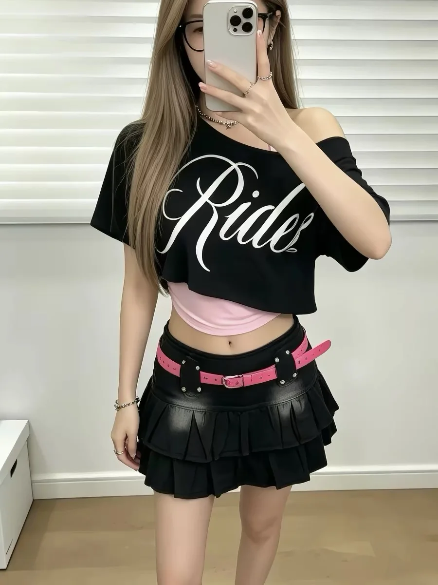 Übergroßes Damen-T-Shirt mit Buchstaben-Print, schrägem Kragen, schulterfreiem Schnitt, kurzen Ärmeln, unregelmäßigem Saum, Hip-Hop-Crop-Top, Sommer-Streetwear-Shirt