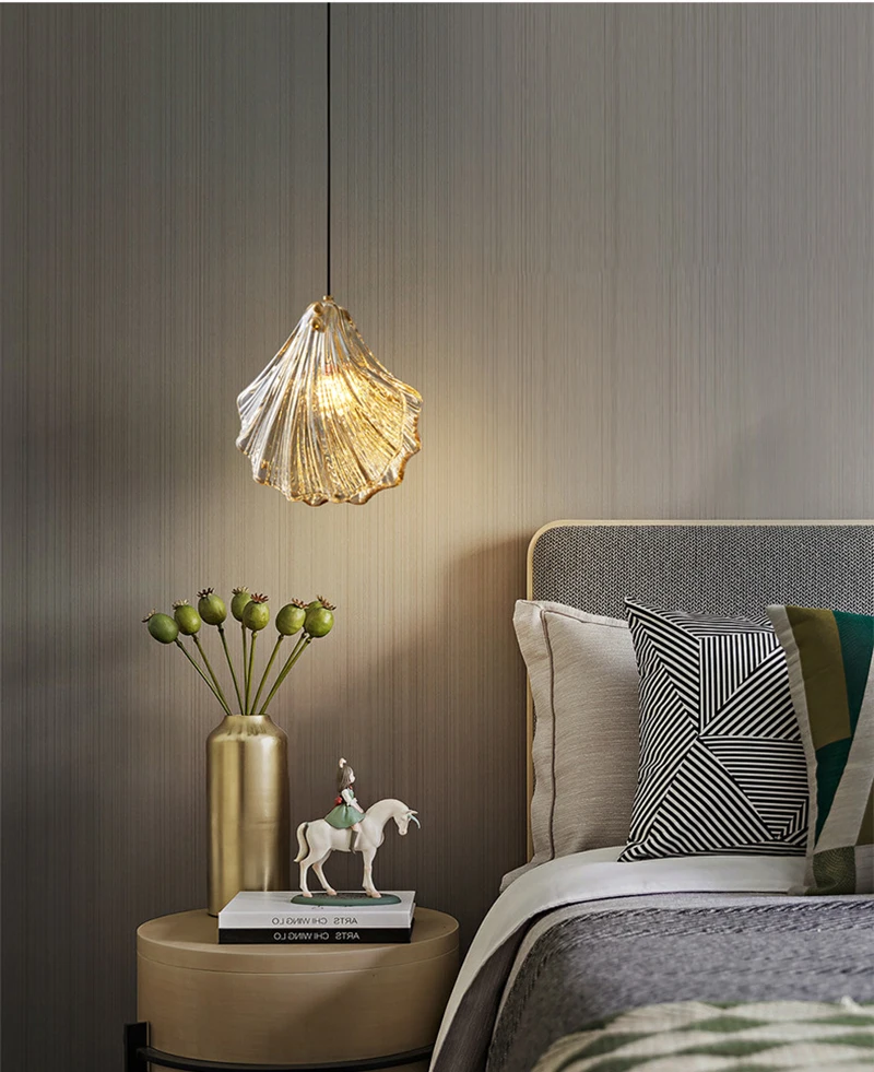 Description Picture 4 of itemLuxury Bedroom Bedside Small Pendant Light Creative LED Hanging Light for Kitchen Foyer Bar Dining Table Modern Shell Glass Lamp