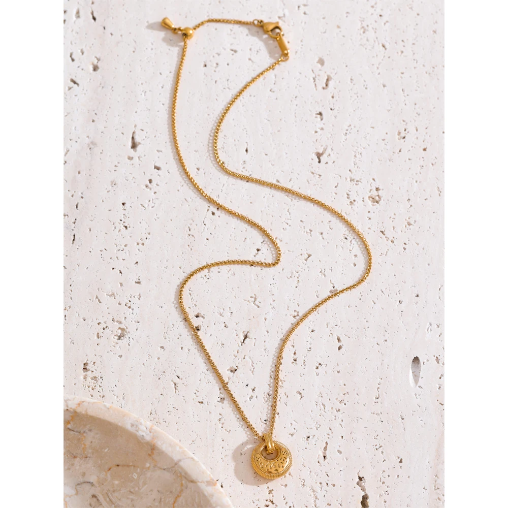 Yhpup Vintage 18K Golden Necklace