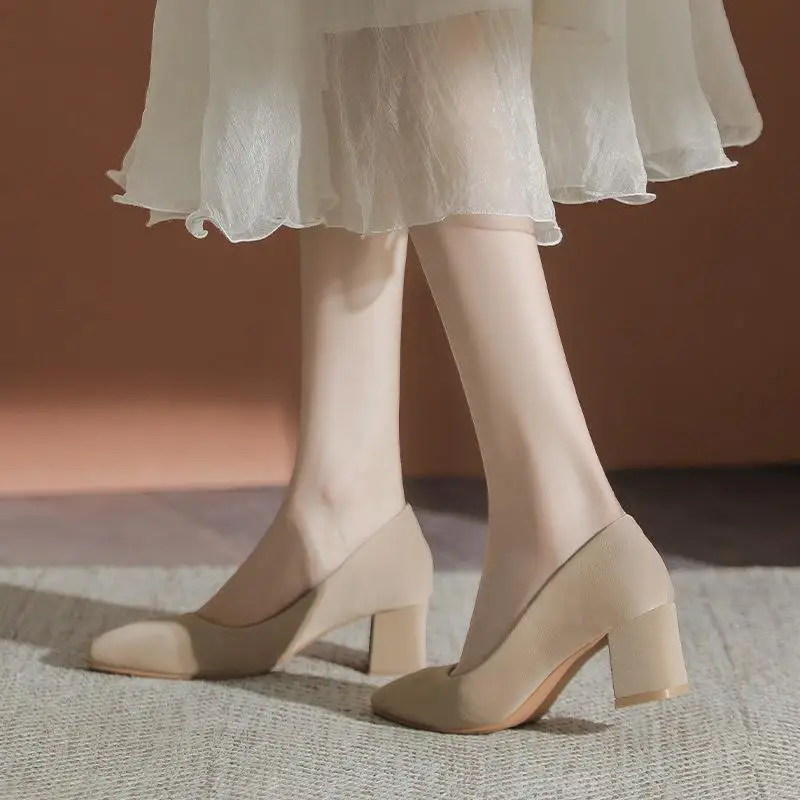 누드 하이힐 여성용 봄 가을 신상 편안한 통굽 부드러운 가죽 신발 데일리룩 착용 시 간이 힘든 시기 없이 바로 착용 가능