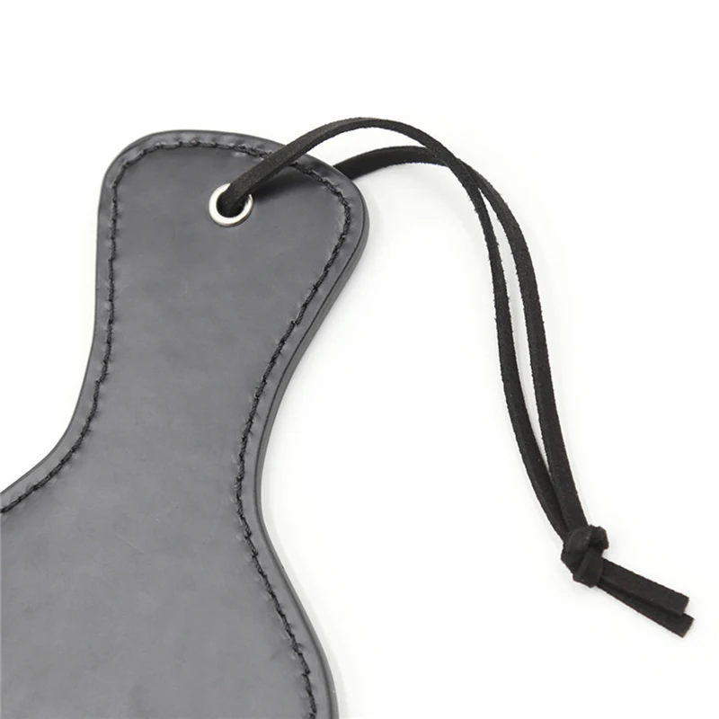 17cm Ellipse Mini Paddle Riding Crops Flogger Horsewhips Spikes Leather 9.5cm Wide Spanking Paddle Slapper 5