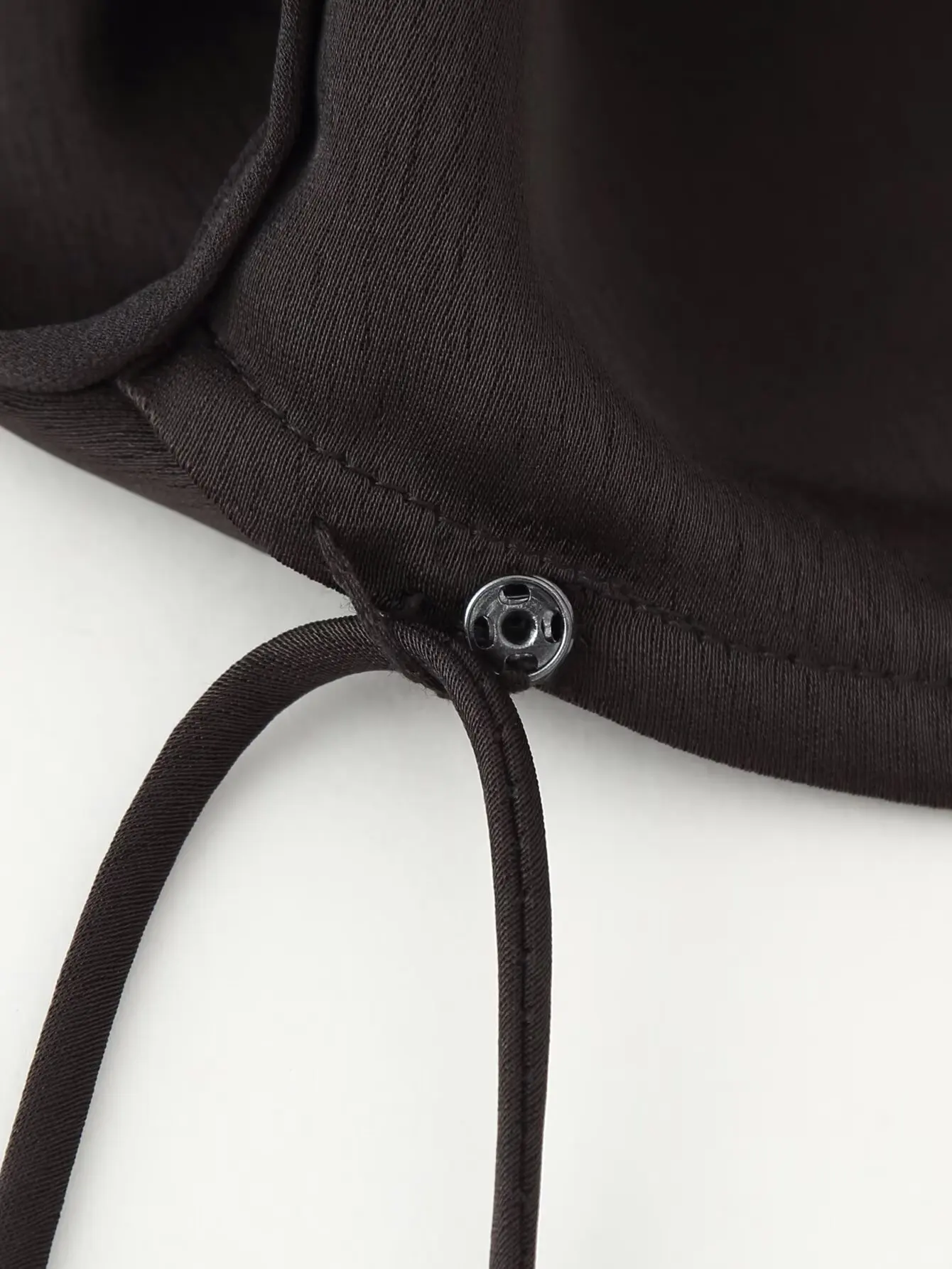HH Frühling Damen Kurzarm-Kleid mit Öffnungsdesign Asymmetrische Spitzendekoration Vielseitiges Casual-Kleid mit Rundhalsausschnitt Mini-Kleid – Detail 18