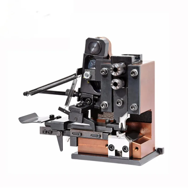 

Обжимной аппликатор для клемм с лезвиями