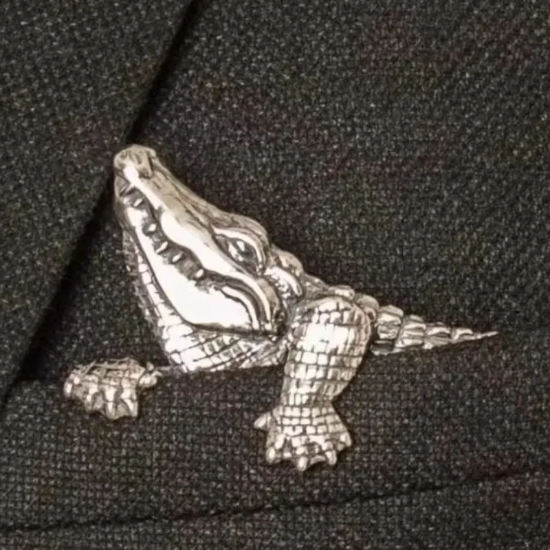 Exquisite and Creative Crocodile Animal Brooch Men's and Women's Traditional Retro Gentleman Suit Jacket Collar Jewelry High-end