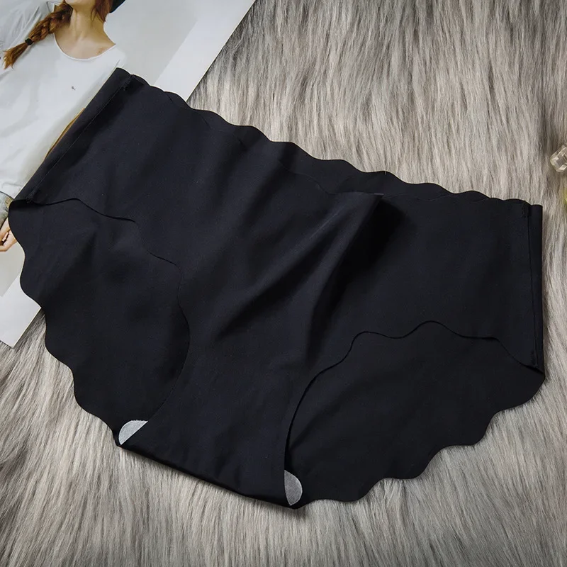 

Ice Silk Seamless Ultra-thin Wavy Girl Underwear Solid Color Breathable Large Size Low Waist One-piece Ladies Briefs