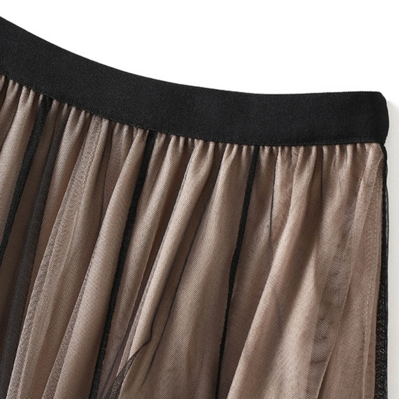 Рисунок 2 - Женская юбка с бантом и принтом