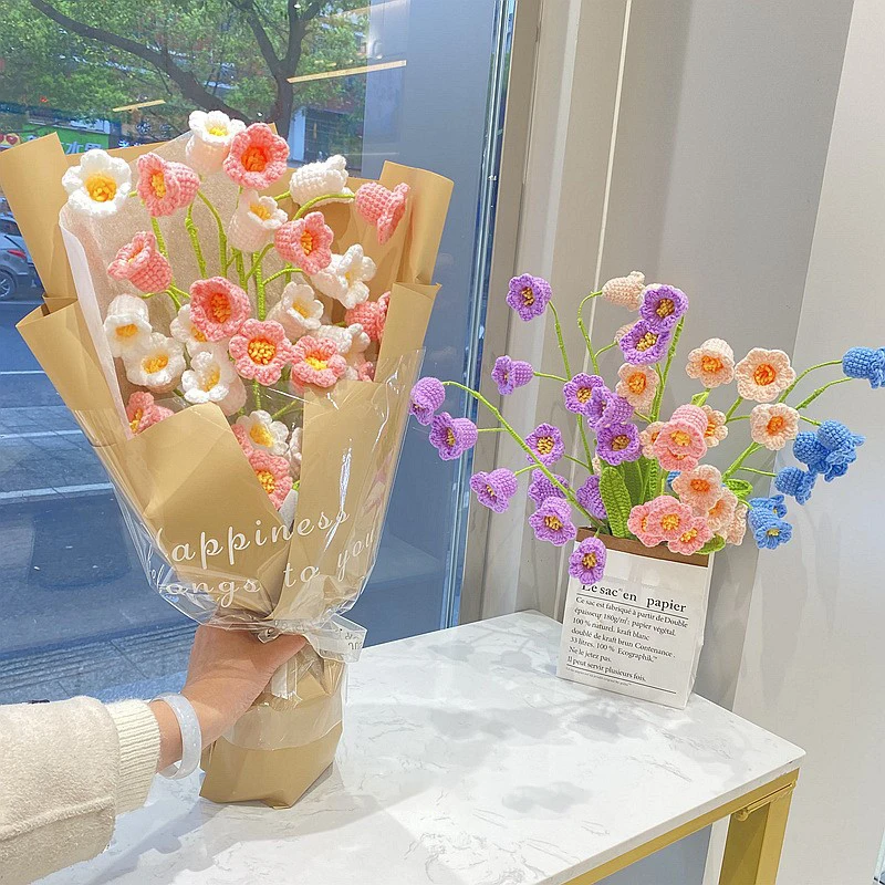Oyrcvweuy - Bouquet di fiori lavorati a mano all'uncinetto, regalo per San Valentino, festa della mamma, matrimonio, decorazione all'uncinetto