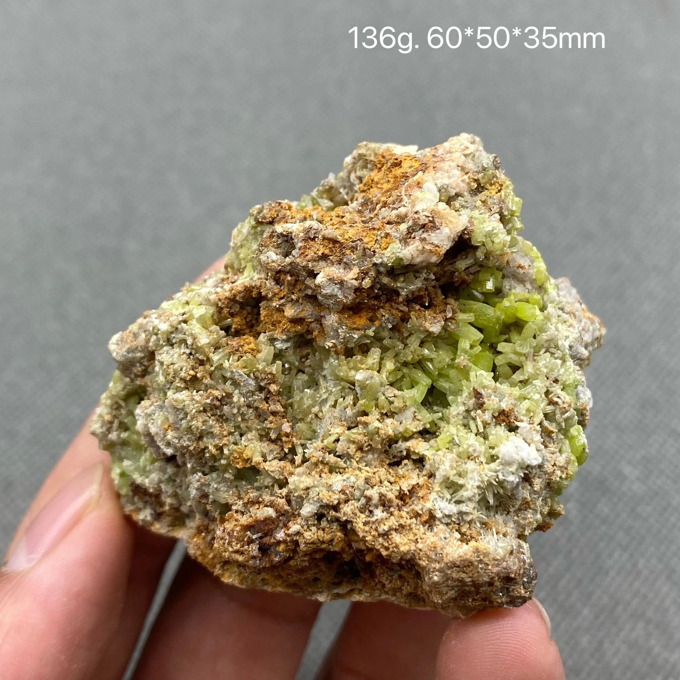 100% natural pyromorphite original stone mineral specimen cured crystal gem collection.