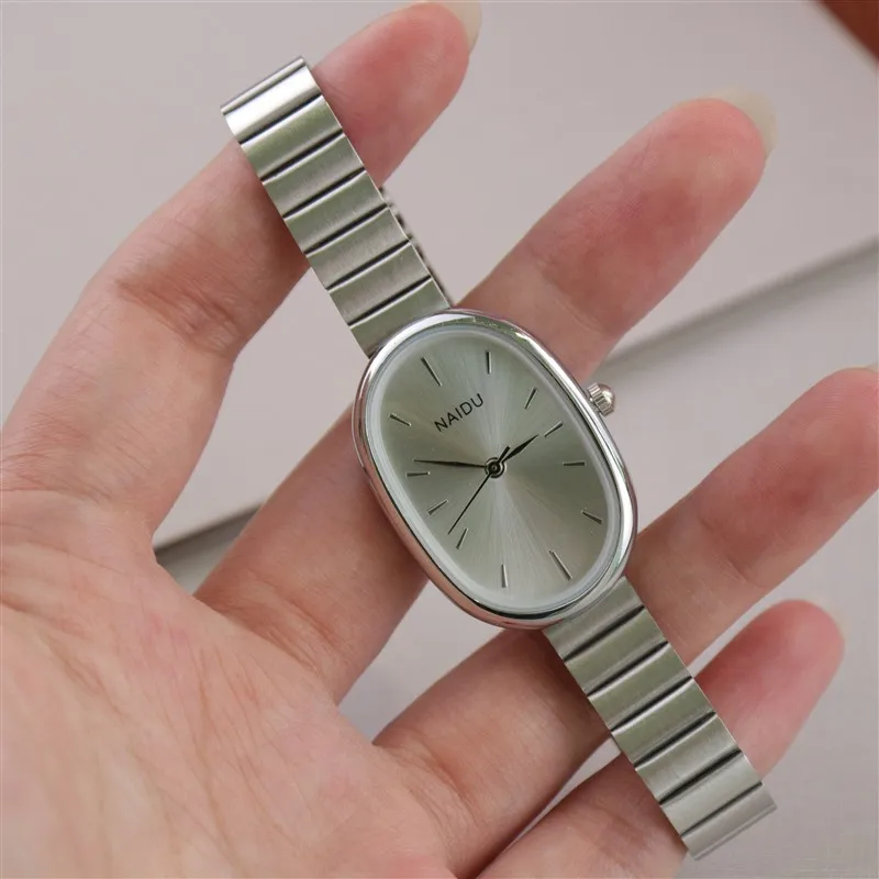 2023 Year Beautiful Ladies Watches For Women Girl Simple Silver and Gold Stainless Watchband Quartz Minimalist Wristwatches