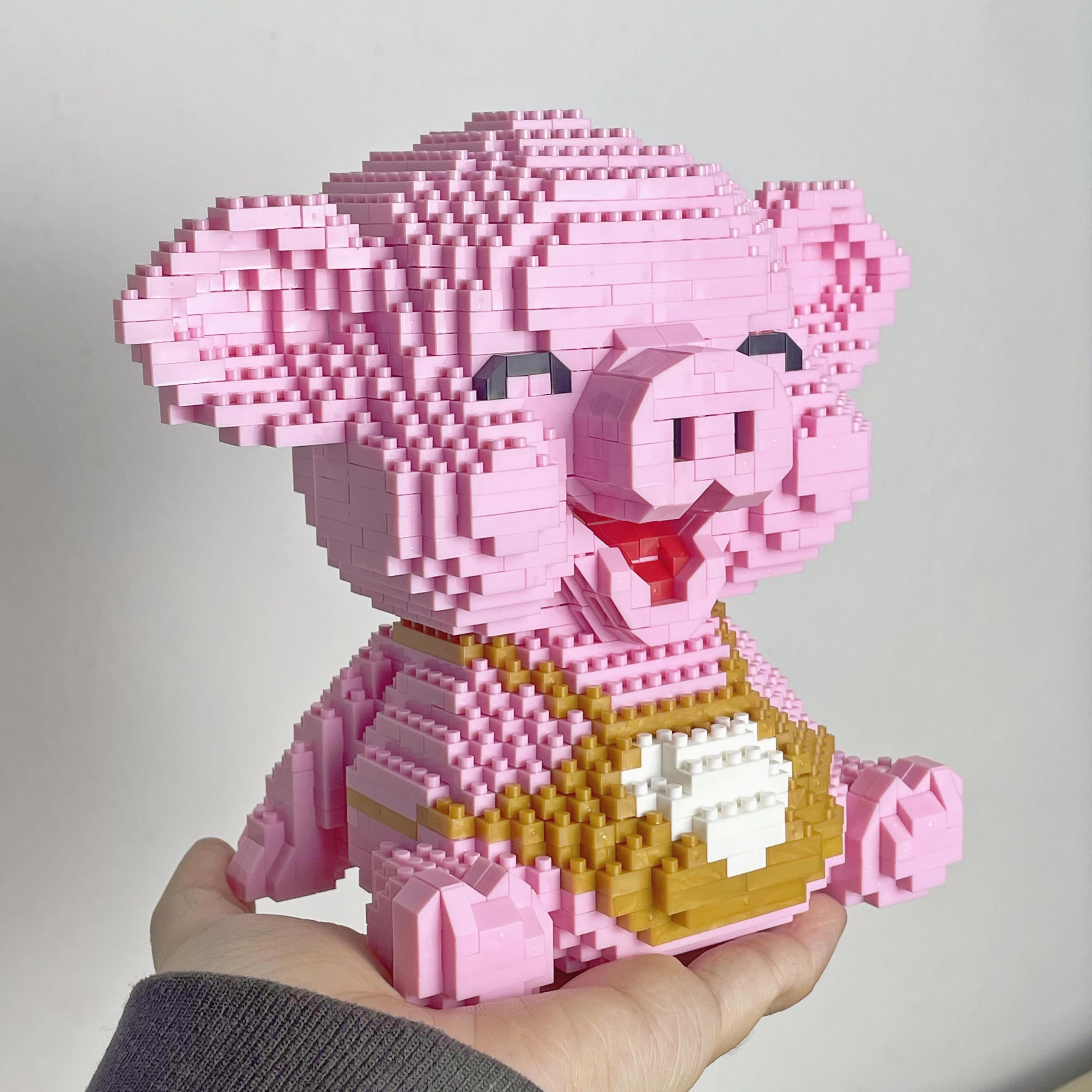 Knew Built Cute Pink Smile Pig Micro Mini Building Blocks