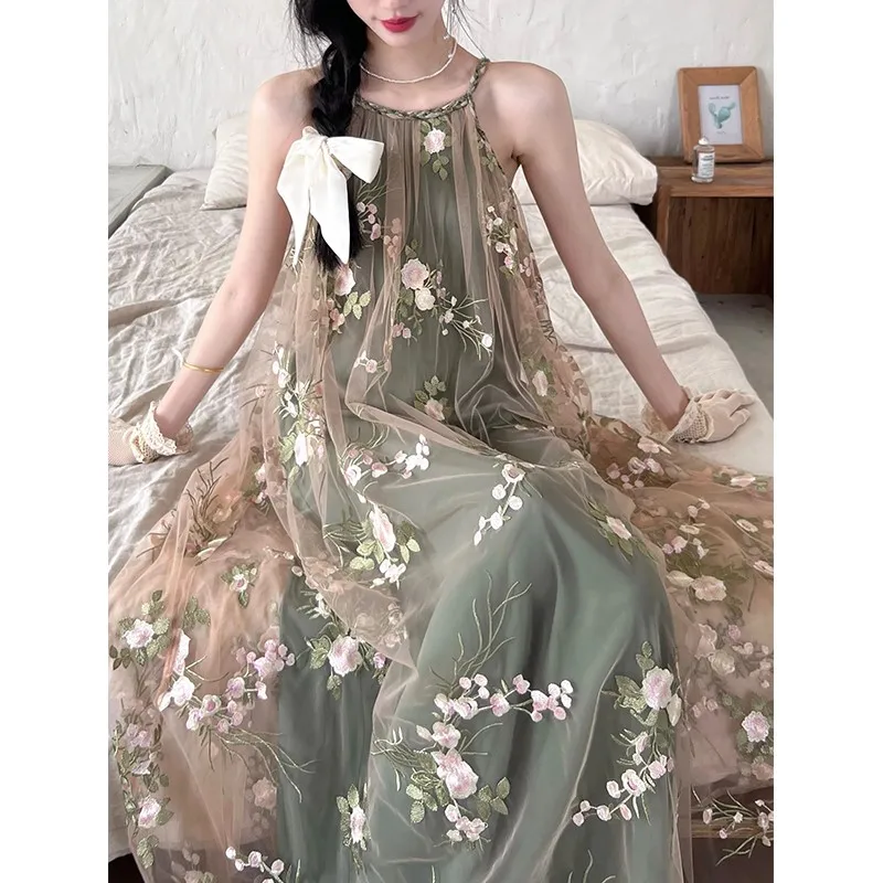 

Heavy Industry Three-Dimensional Flower Mesh Camisole Dress Women's New Super Fairy Elegant Loose Slimming Vacation Skirt