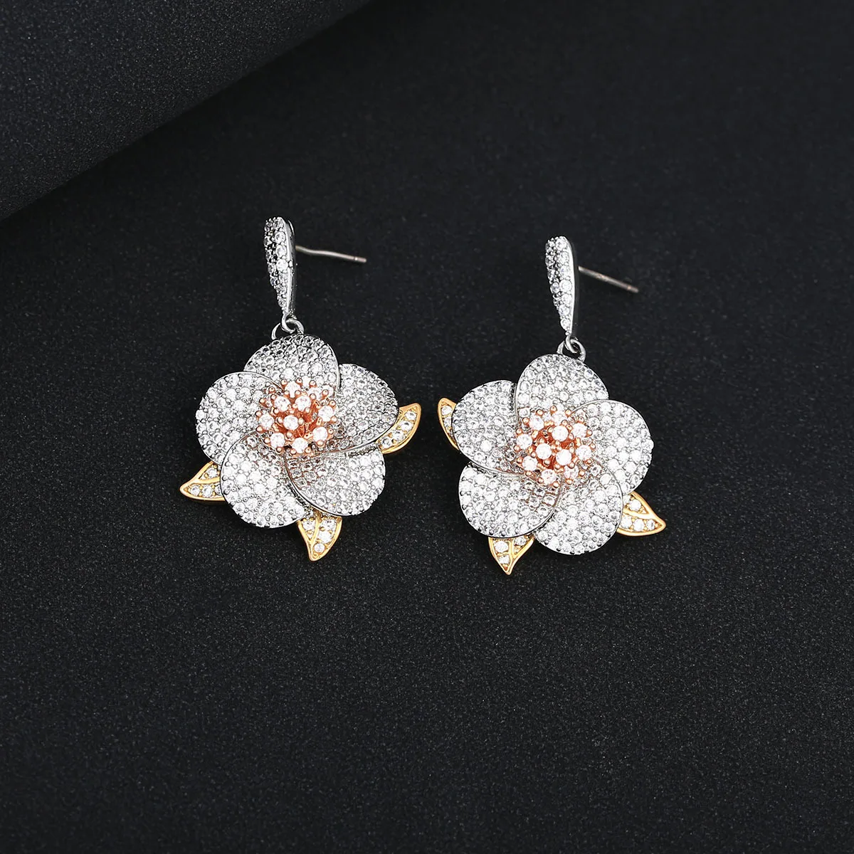 

Bilincolor Micro Set Zircon Charming Flower Shaped Earrings for Chrismas’ Gift for Black Friday