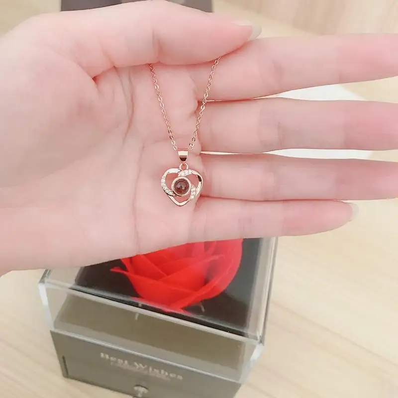 

Бесплатная доставка, ожерелье с проекцией «Я люблю тебя» на 100 языках с подарочной коробкой в виде Розы