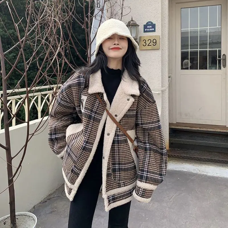 Women's Mitation Lamb Wool Cotton Coat Winter 2023 New Vintage Design Sense Checker Fashion Thickened Warm Cottons Coat