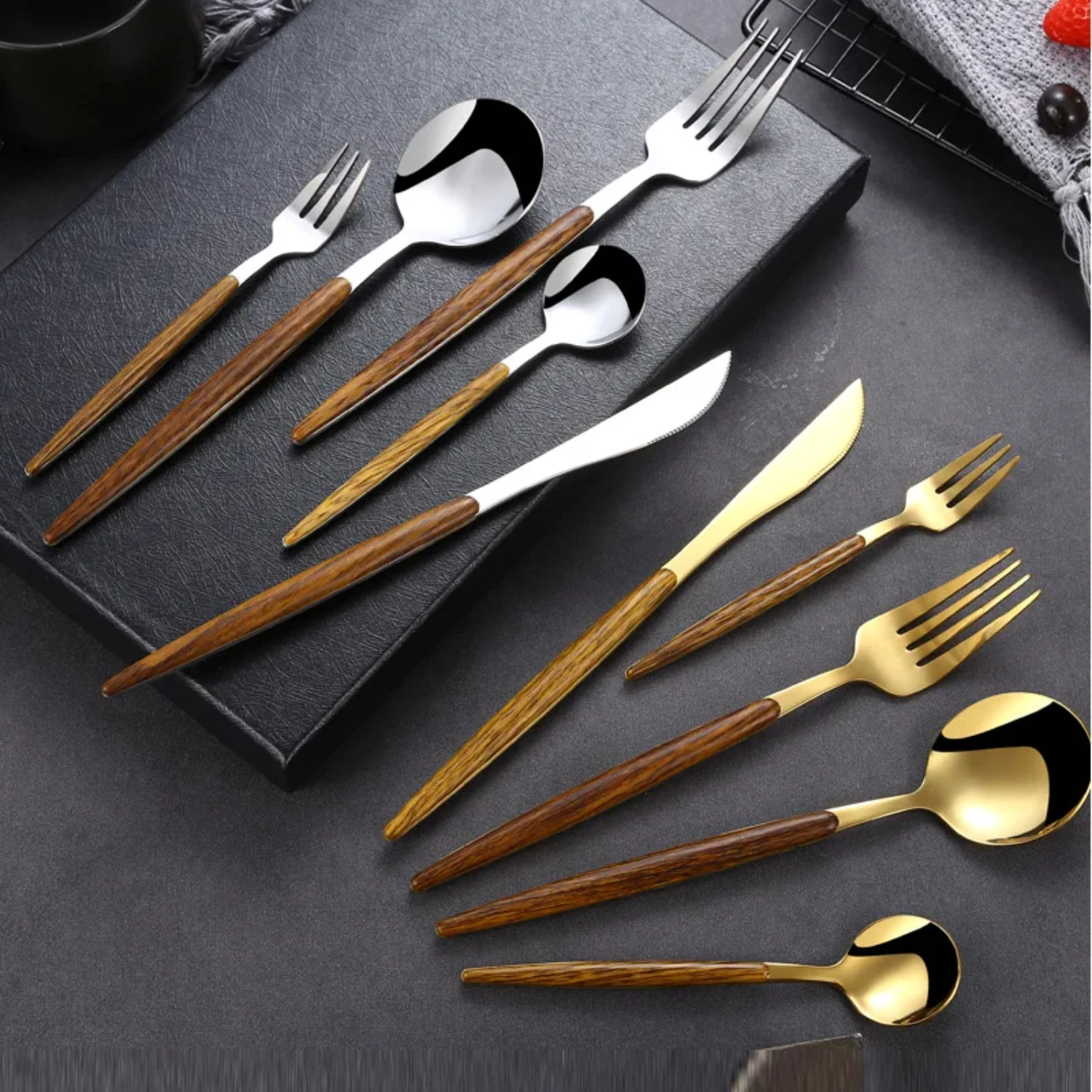 Elegant 30-piece Stainless Steel Gold Imitation Wooden Handle Dinnerware Cutlery Set with Coffee Spoon, Fork, and Silverware - P