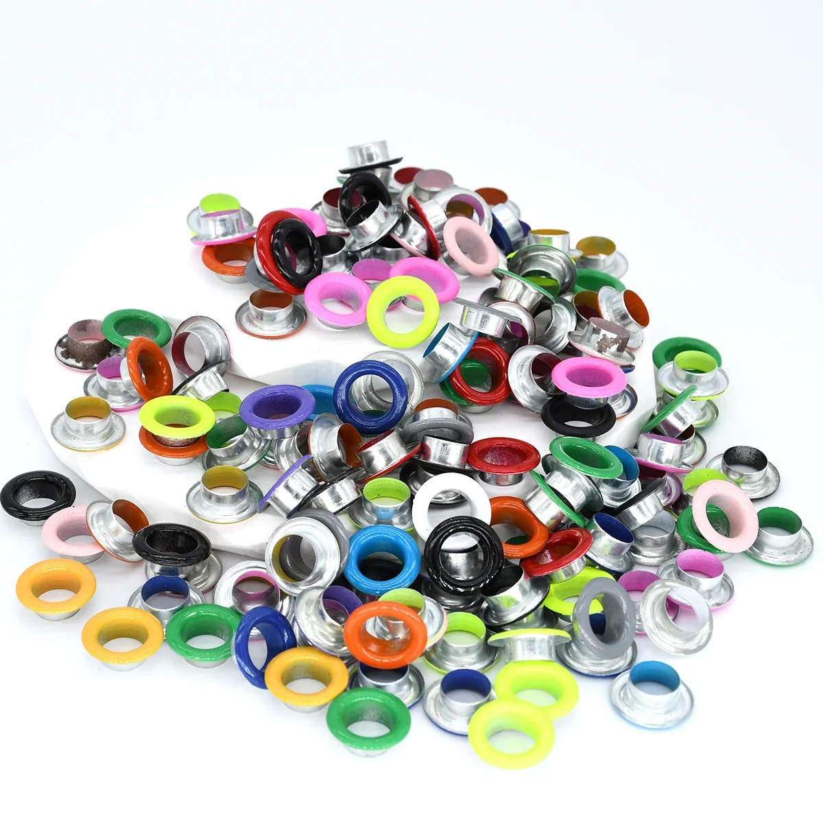 100 Zet Oogjes Grommets Met Ringen Gekleurd Metalen Gat Oogringen Mix Kleur Voor Tas Schoenen Riem Cap Tags Kleding Scrapbooking