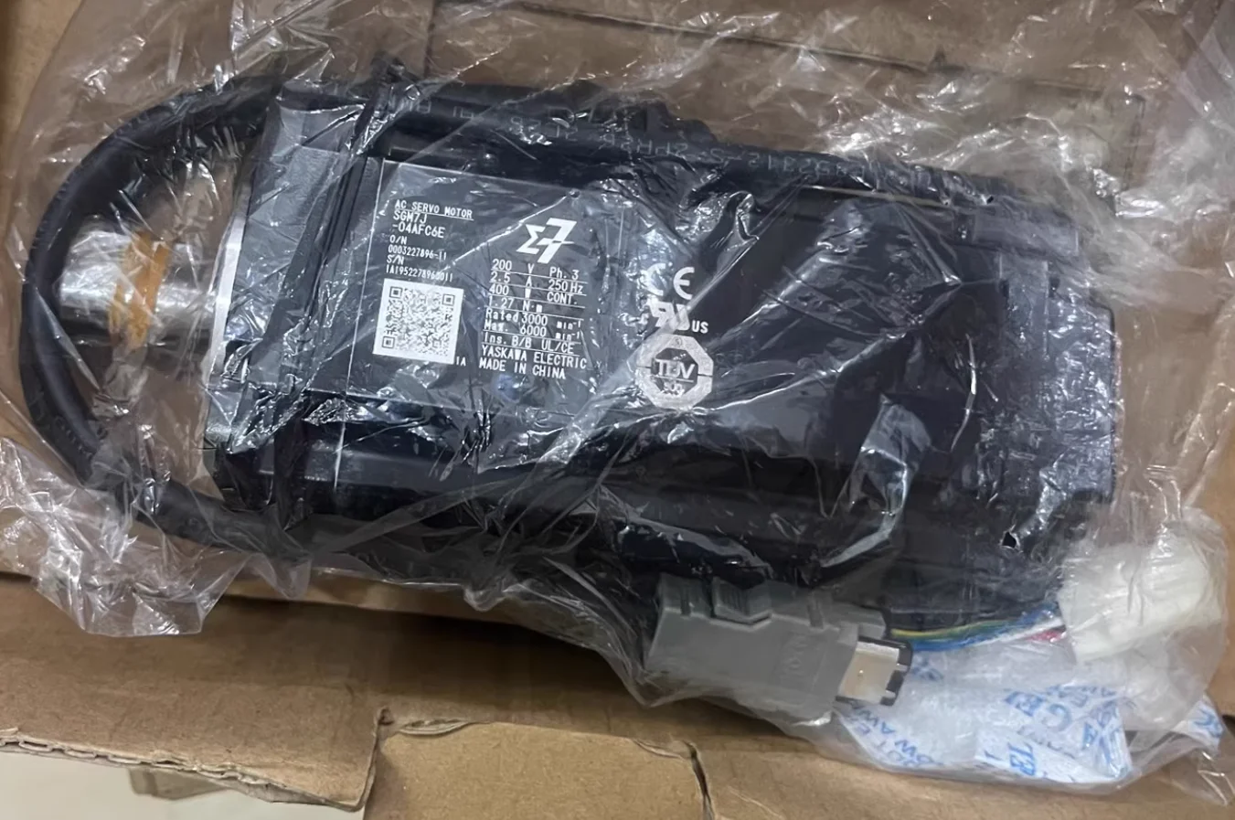 SGM7J-04AFC6E Servo Motor SGM7J 04AFC6E ping
