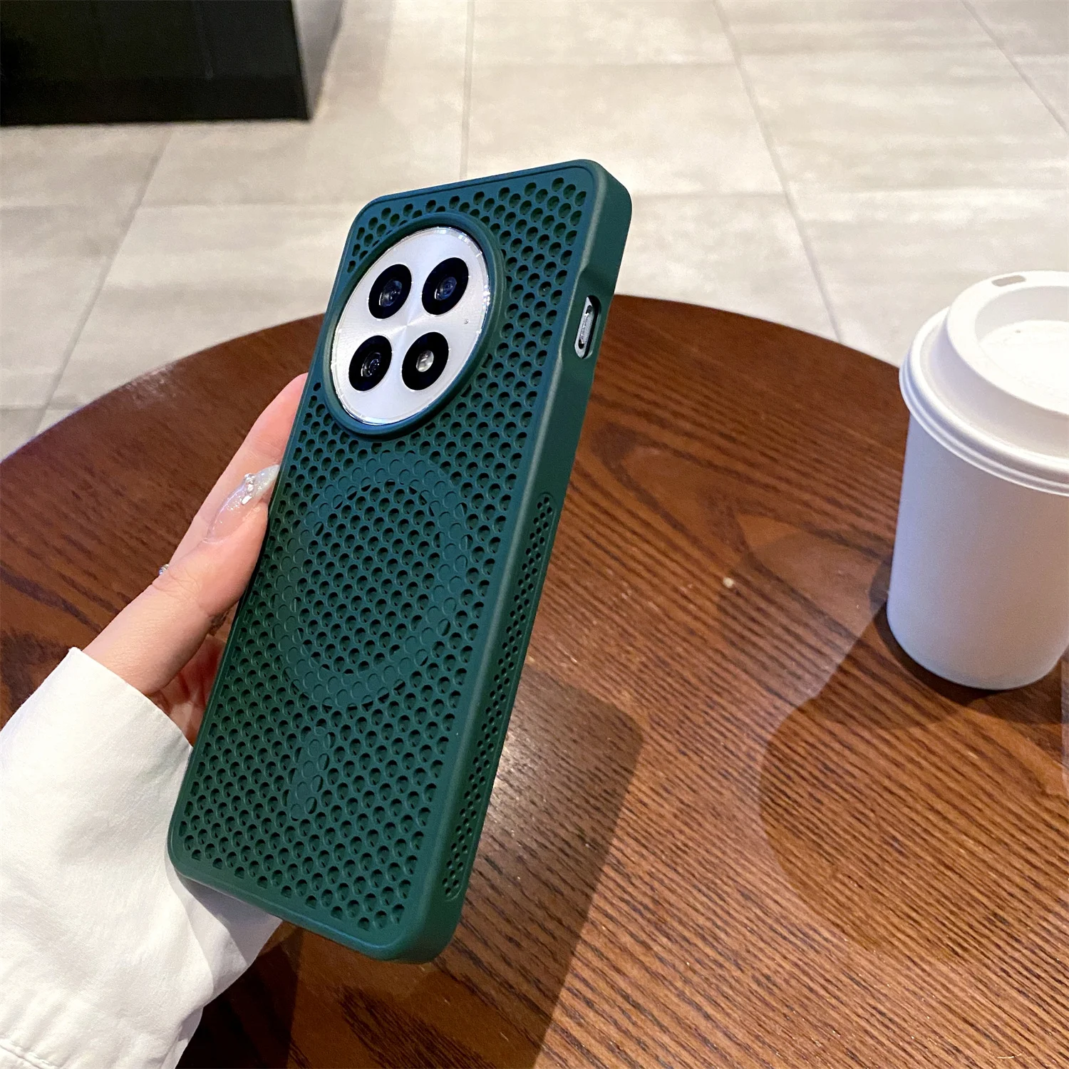 Breathable Cooling Magnetic Case with Heat Dissipation Mesh Cover and Wireless Charging Compatibility