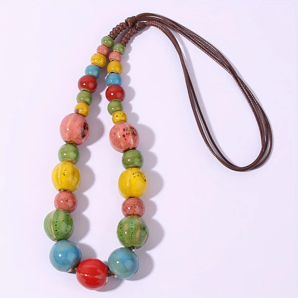 Collana da donna con perline in ceramica bohémien fatta a mano