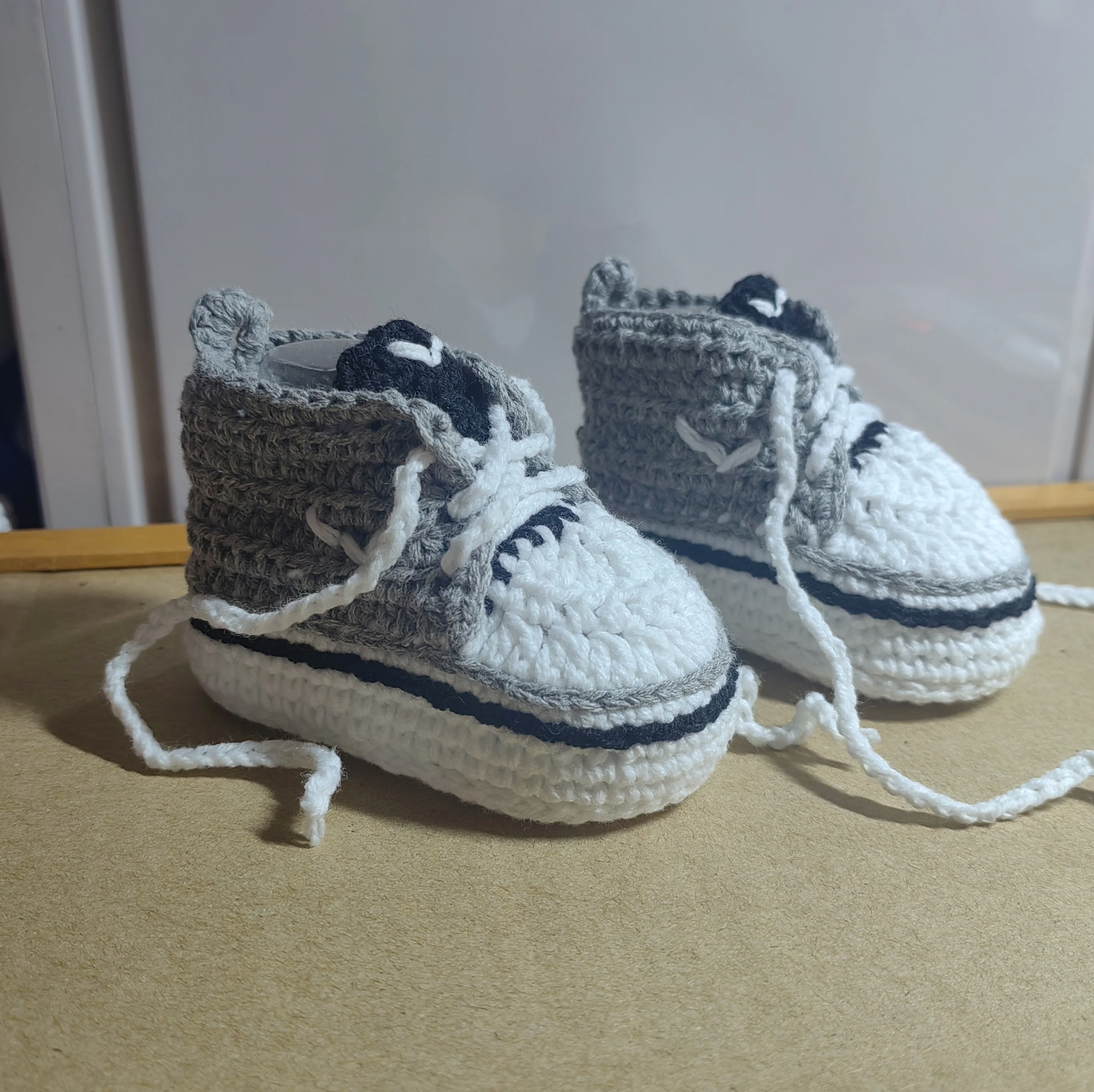 Crochet baby shoes Handmade crochet wool baby trainers booties