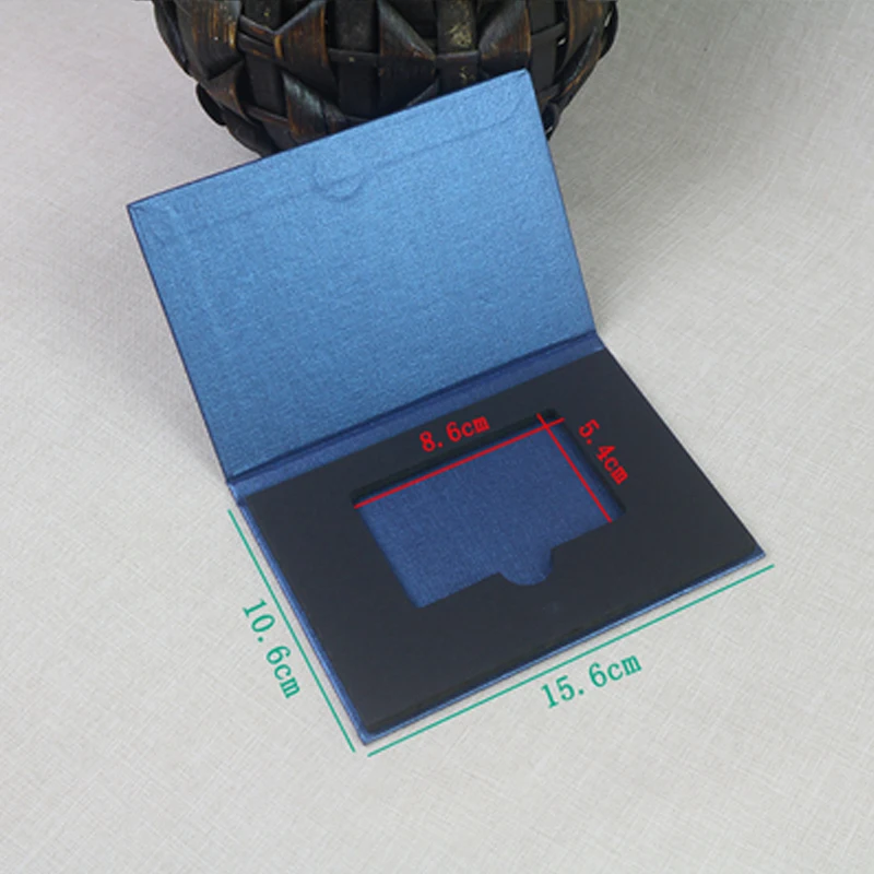 Scatola di imballaggio di lusso in cartone riciclato per porta carte VIP bancarie aziendali per abbonamenti con attrazione magnetica e timbratura del logo