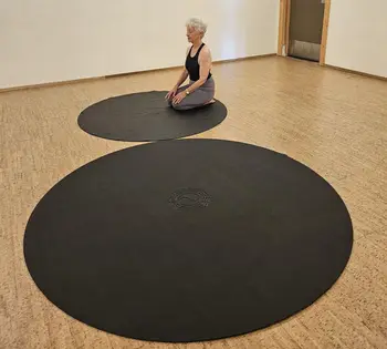 Large Round Yoga Mat 1