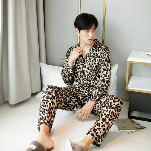 같은 스타일 남성 여성 레오파드 잠옷 옷깃 잠옷 연인 홈 의류 Nightwear 셔츠 바지 아이스 실크 커플 2Pcs 4