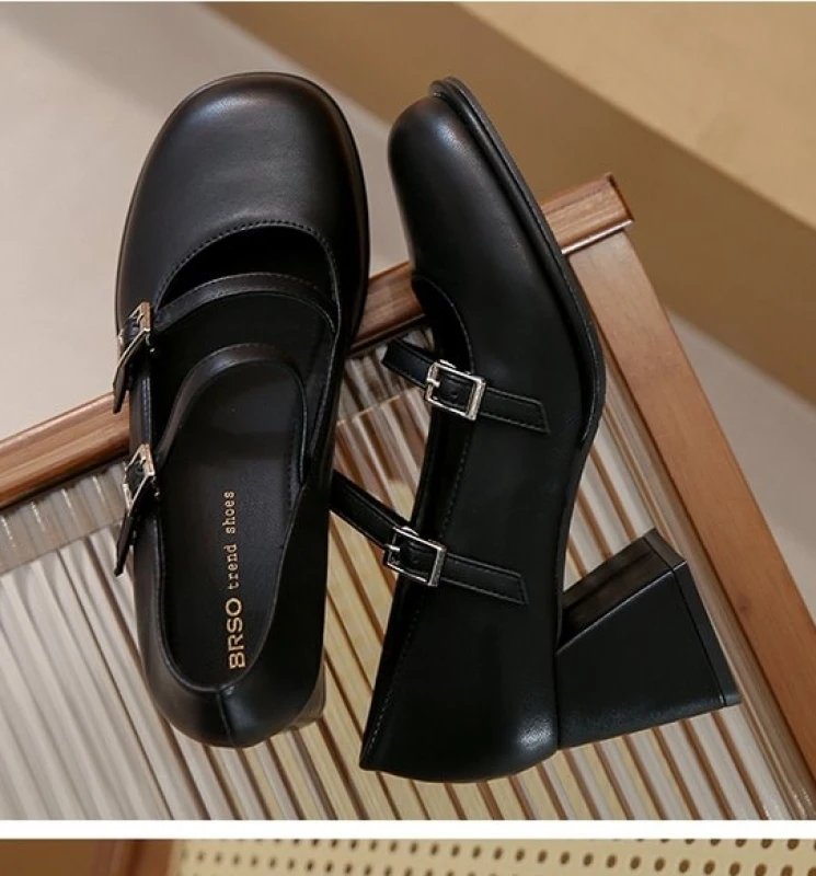 2024 Fashion comfort New Vintage Thick High Heels Shoes Women Patent Leather Shoes Woman Round Toe Chunky Heels Pumps Plus Size