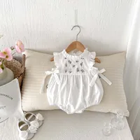 Summer baby girl sweet and cute embroidered floral side bow jumpsuit, baby girl sleeveless thin lace collar jumpsuit, suitable f