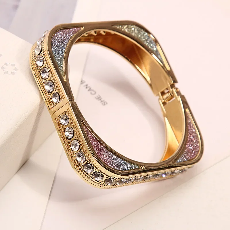 

New exaggerated metal opening frosted diamond set square female Korean version fashion personality decorative bracelet