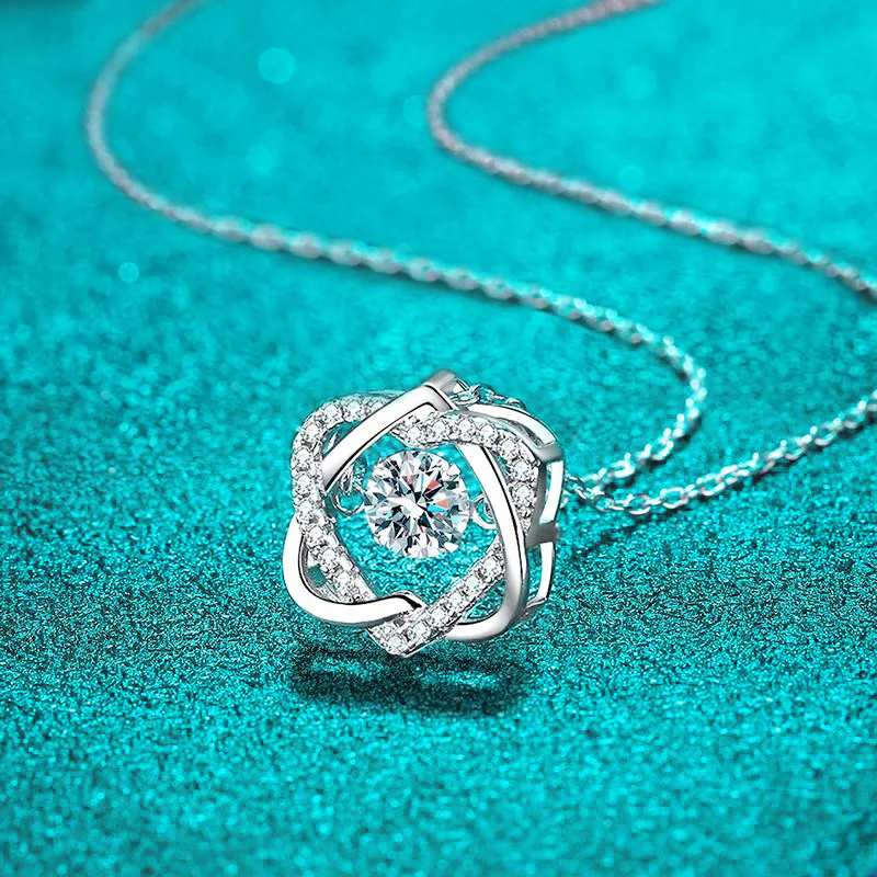 Moissanite Necklace 0.5ct GRA For Women Sparkling Simulated Diamond Pendant Beating Heart S925 Silver