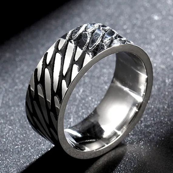 MOREDEAR 8MM Titanium Rings for Men and Women Birthday Gift triangular pattern discredit Ring 