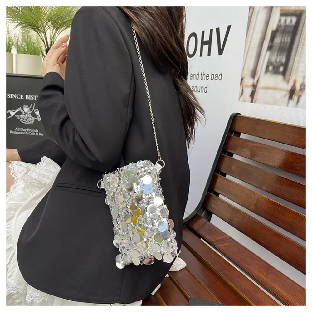 Fashionable Sequin Bucket Bag New Arrival Crossbody Shoulder Bag Nylon Material Artificial Leather Lining Underarm Chain Design