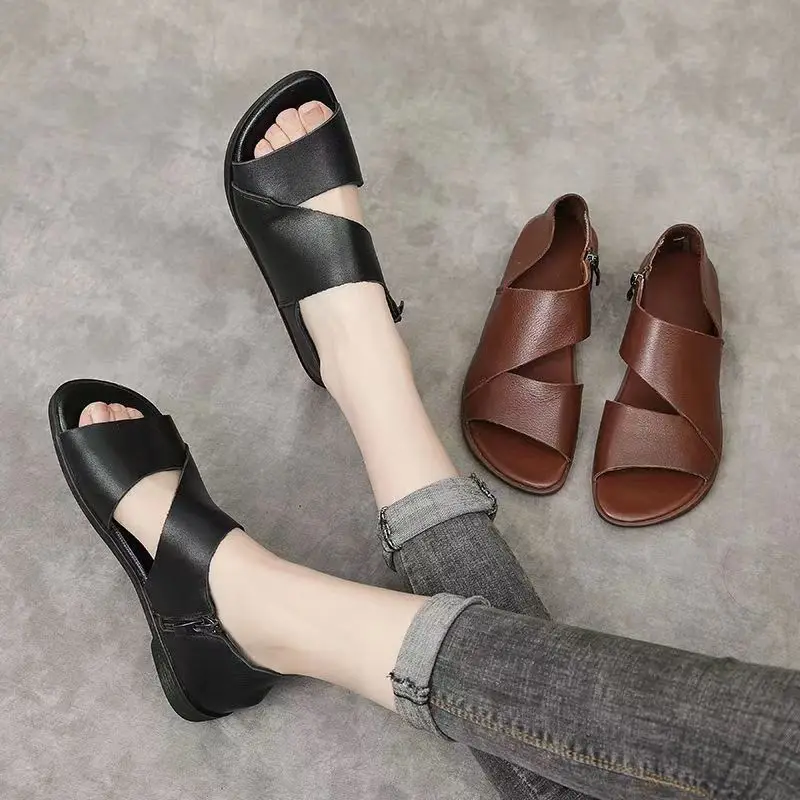 

Женские сандалии, Новинка лета 2024, туфли на плоской подошве с открытым носком и мягкой подошвой в римском и британском стиле, женские сандалии