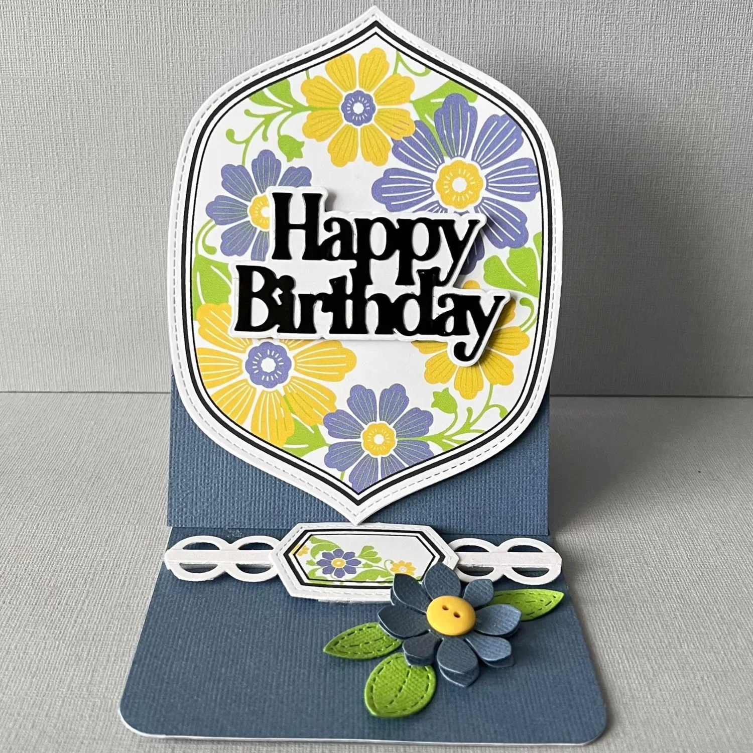 여러 개의 삼각형을 함께 쌓아서 나무를 만들 수 있습니다. 커팅 다이 스크랩북 다이어리 장식 스텐실 엠보싱 템플릿 DIY 인사말 카드