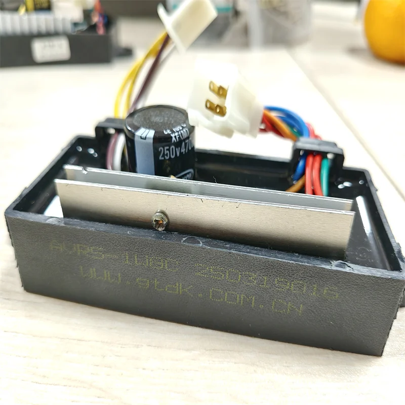 AVR5-1W8C 5KW 발전기 용접기 이중 목적 자동 전압 조정기 AVR 안정화 보드