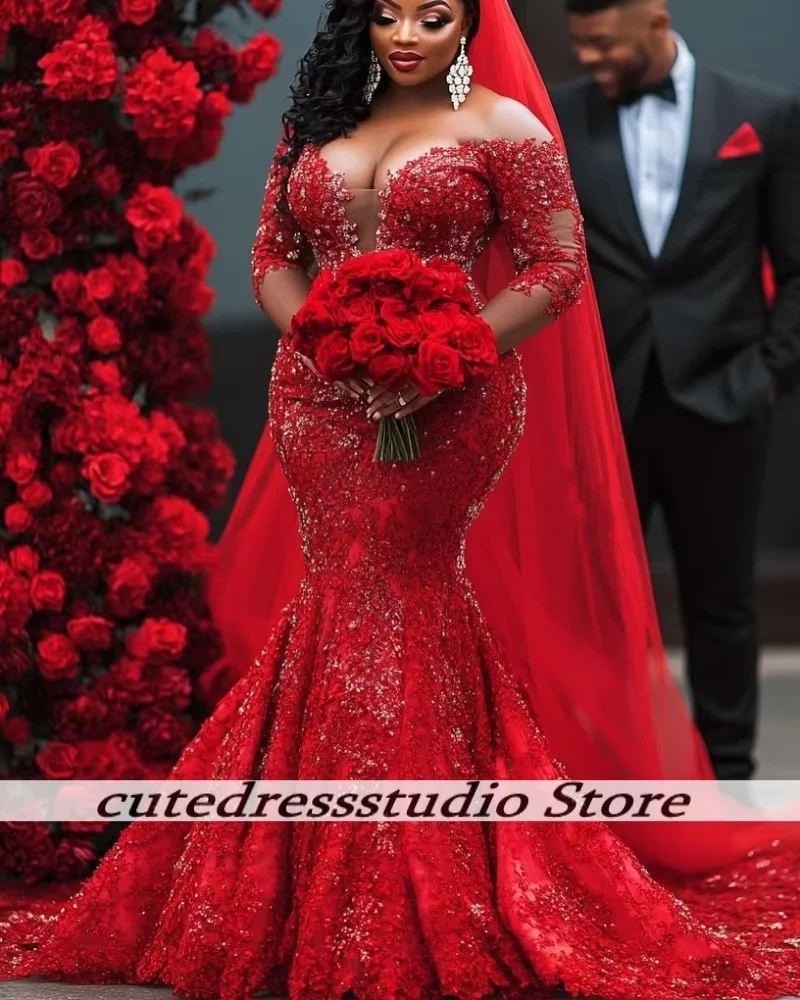 Charmante rote Pailletten-Hochzeitskleider afrikanische schulterfreie Brautkleider mit abgestuften Rüschen, Vestidos De Novia für Frauen, individuell gestaltet – Detail 2