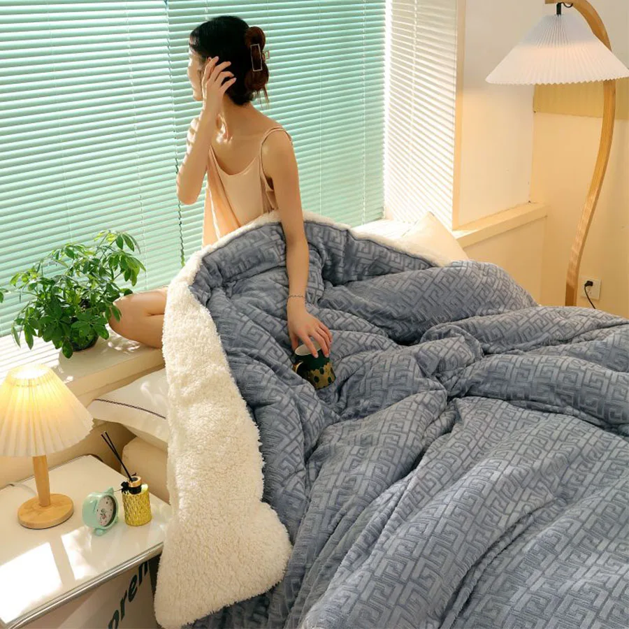 

Winter High Quality Bed Blanket Warm Artificial Lamb Wool Quilt Microfiber Fluffy Extra Solid Color Core