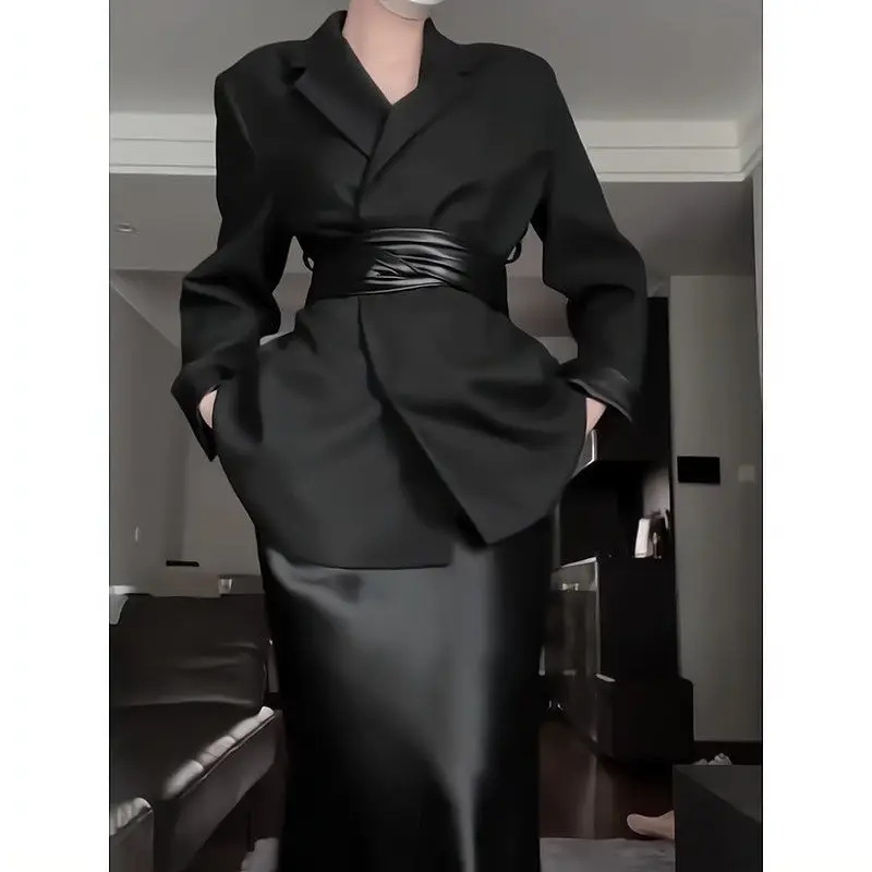 

Woman's Autumn/winter Plus Size Waist Suit Jacket Satin Skirt Suit Black Hepburn Wind Belt Suit Overskirt Two-piece Blazers Suit