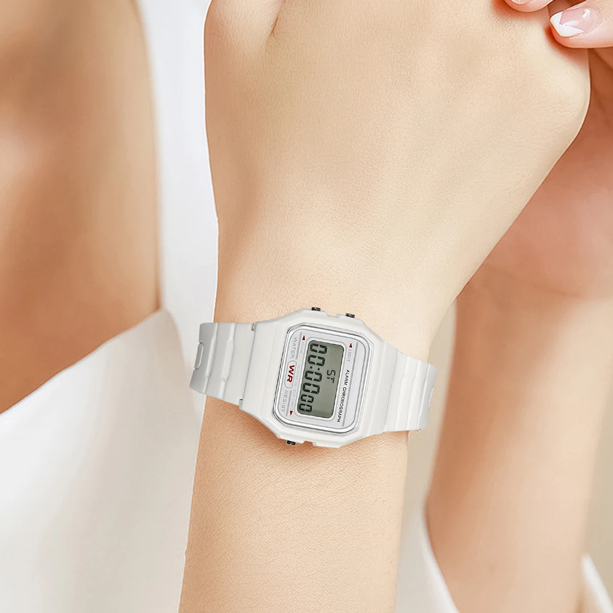 Hot Selling Women LED Digital Electronic Watch Multifunctional Outdoor Simple Leisure Men and Women Sports Watch Reloj 5