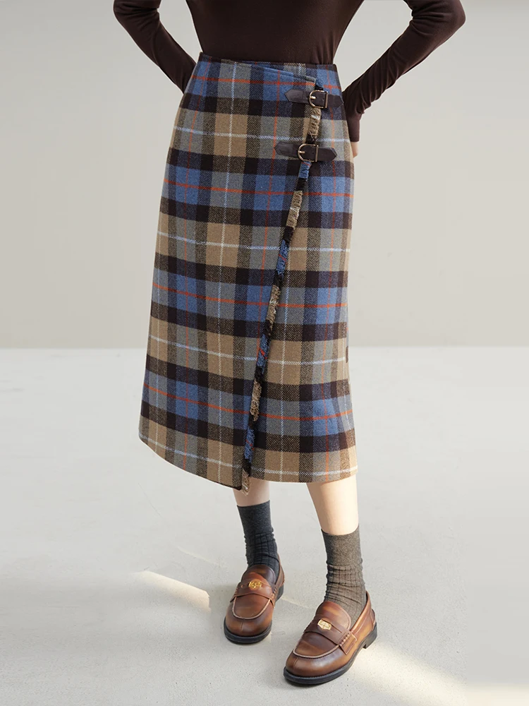 

DUSHU Vintage Style Plaid Tassel Raw Edge A-line Skirt for Women 2023 Winter Niche Design Wool Blend Plaid Skirt for Female