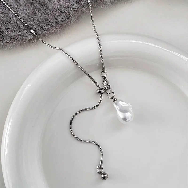 Rylee Long With Baroque Pearls Necklace 4