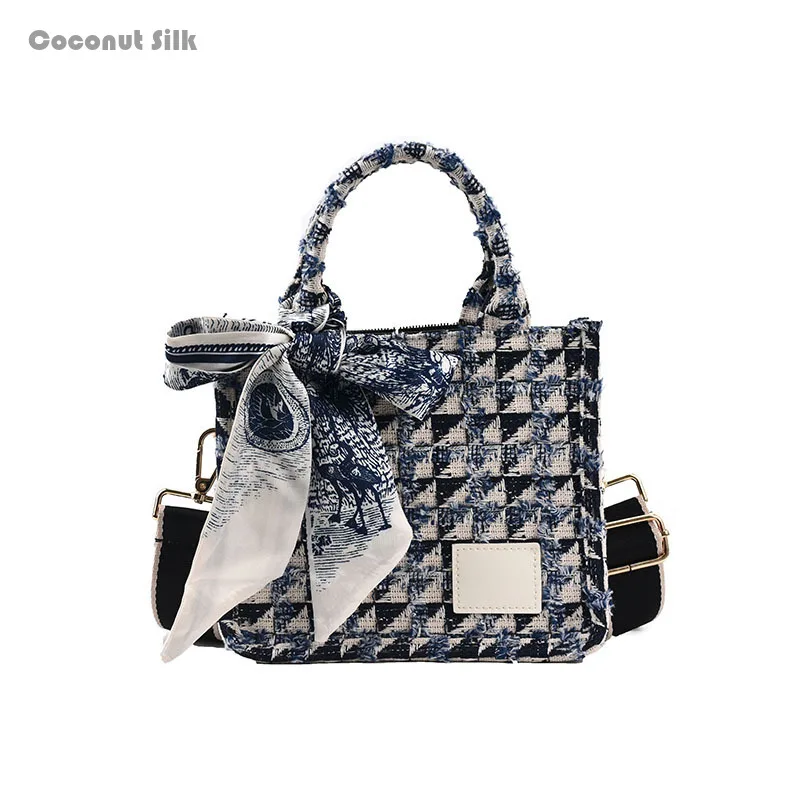 

Coconut Silk Large Capacity Women's 2024 New Checkered Canvas Gorgeous Crossbody with High End Sense Handheld Commuting Handbag