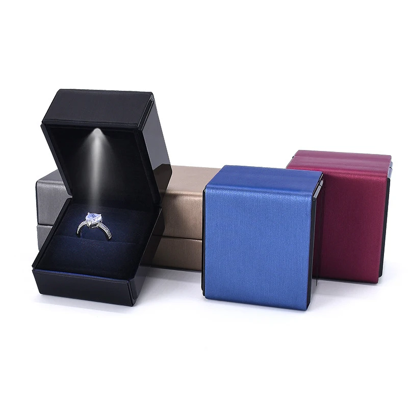 

2023 New LED Lighted Wedding Ring Gift Box Engagement Ring Pendant Jewelry Display Holder Case Necklace Holder 5 Color