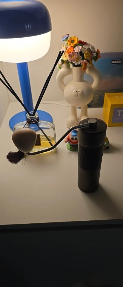 Kingrinder K4 /K6 manual coffee grinder portable mill 420stainless steel 48mm stainless steel Titanium plating burr photo review