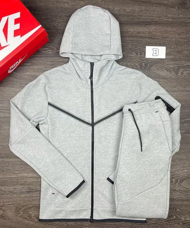 PlatiNum Tracksuit Set Detail 5